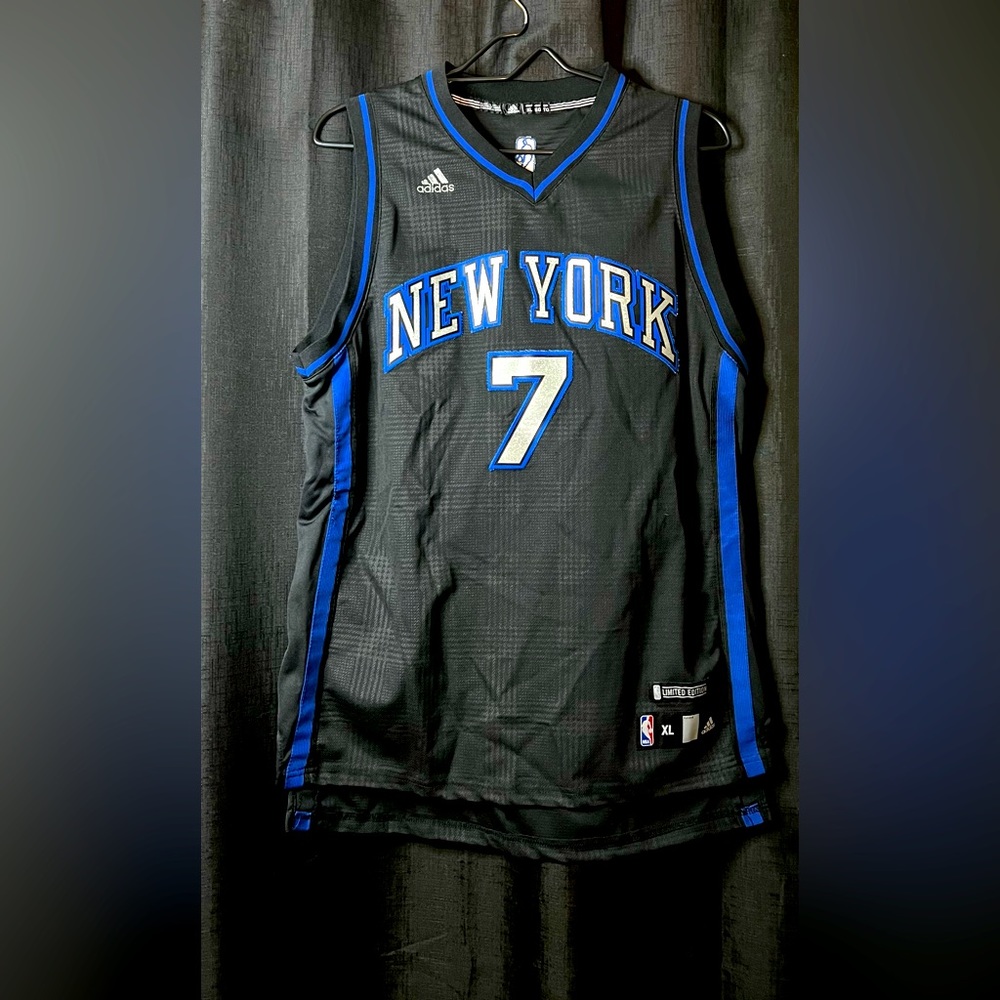 NY KNICKS CARMELO ANTHONY - Picture 1 of 4